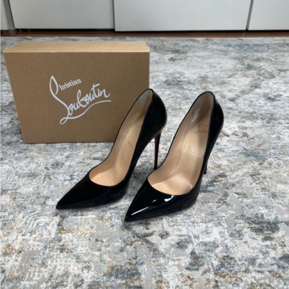 Christian Louboutin So Kate heels